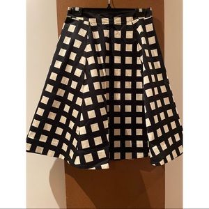 Skirt with POCKETS!